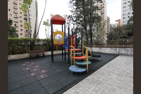 Apartamento para alugar com 70m², 3 quartos e 2 vagasÁrea comum - Playground