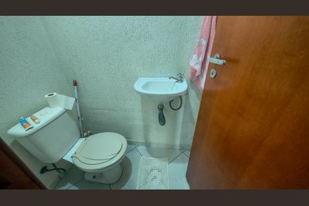 Casa à venda com 92m², 3 quartos e 2 vagasLavabo