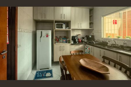 Casa à venda com 92m², 3 quartos e 2 vagasCozinha