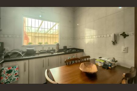 Casa à venda com 92m², 3 quartos e 2 vagasCozinha