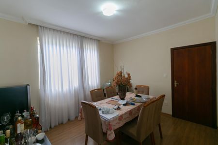 Apartamento para alugar com 3 quartos, 114m² em São João Batista, Belo Horizonte