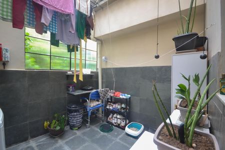 Apartamento para alugar com 68m², 2 quartos e sem vagaÁrea de Serviço