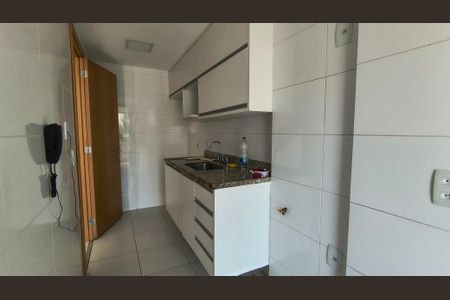 Apartamento para alugar com 170m², 3 quartos e 2 vagas Apartamento para alugar com 170m², 3 quartos e 2 vagasCozinha e Área de Serviço
