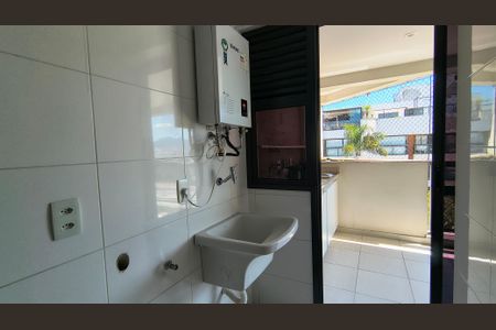Apartamento para alugar com 170m², 3 quartos e 2 vagas Apartamento para alugar com 170m², 3 quartos e 2 vagasCozinha e Área de Serviço