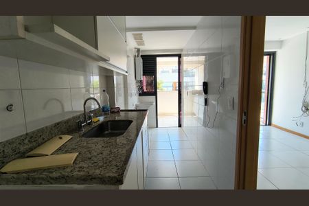 Apartamento para alugar com 170m², 3 quartos e 2 vagas Apartamento para alugar com 170m², 3 quartos e 2 vagasCozinha e Área de Serviço