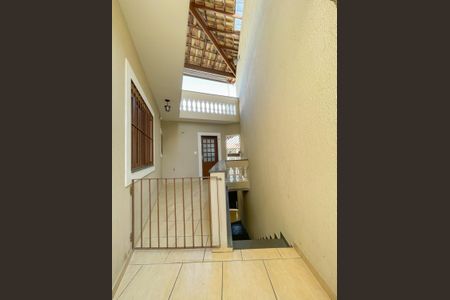 Casa à venda com 200m², 2 quartos e 3 vagasCorredor