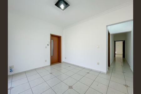 Casa à venda com 200m², 2 quartos e 3 vagasSala