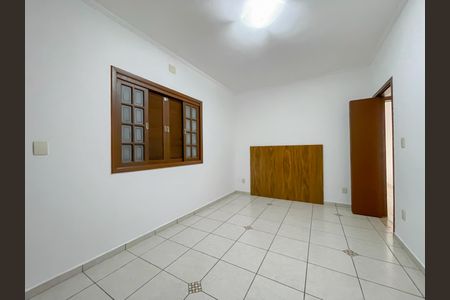 Casa à venda com 200m², 2 quartos e 3 vagasSuíte 2