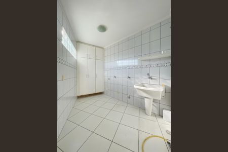 Casa à venda com 200m², 2 quartos e 3 vagasÁrea de Serviço