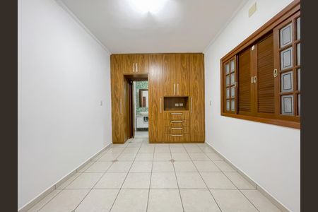 Casa à venda com 200m², 2 quartos e 3 vagasSuíte 2