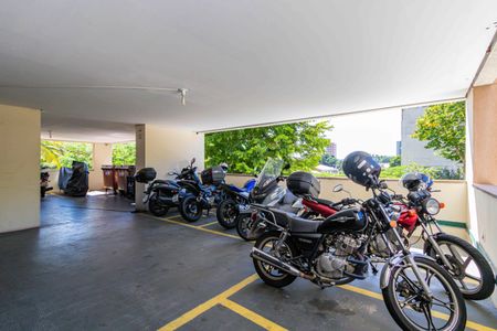 Apartamento à venda com 60m², 2 quartos e 1 vaga Apartamento à venda com 60m², 2 quartos e 1 vagaÁrea comum - Vagas motos