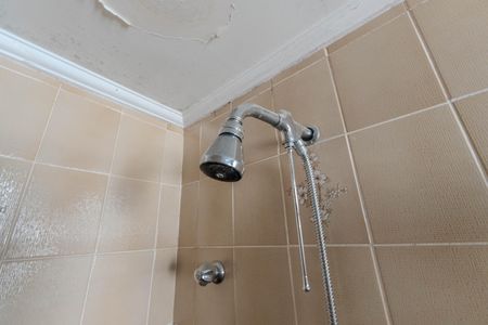 Apartamento à venda com 78m², 2 quartos e 1 vaga Apartamento à venda com 78m², 2 quartos e 1 vagaBanheiro