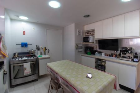 Apartamento à venda com 288m², 4 quartos e 2 vagas