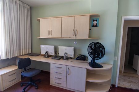 Apartamento à venda com 288m², 4 quartos e 2 vagas