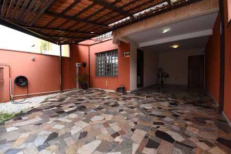 Casa para alugar com 240m², 4 quartos e 2 vagasGaragem