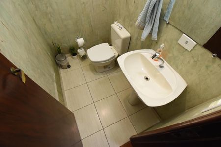 Casa para alugar com 240m², 4 quartos e 2 vagasLavabo