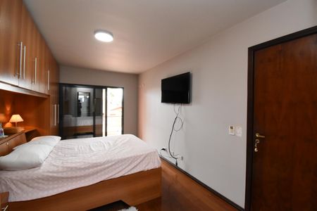 Casa para alugar com 240m², 4 quartos e 2 vagasSuíte
