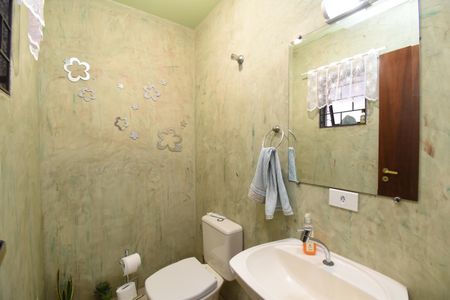 Casa para alugar com 240m², 4 quartos e 2 vagasLavabo