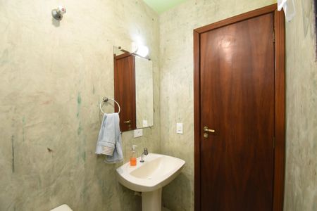 Casa para alugar com 240m², 4 quartos e 2 vagasLavabo