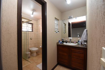 Casa para alugar com 240m², 4 quartos e 2 vagasBanheiro 2