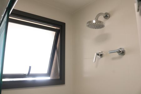 Banheiro de kitnet/studio para alugar com 1 quarto, 22m² em Perdizes, São Paulo