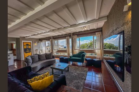 Casa para alugar com 400m², 4 quartos e 3 vagas