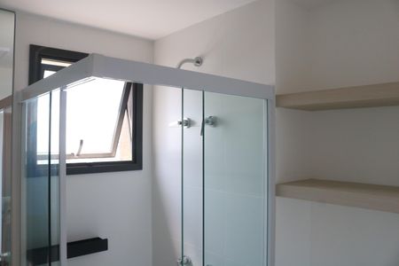 Banheiro de kitnet/studio para alugar com 1 quarto, 22m² em Perdizes, São Paulo