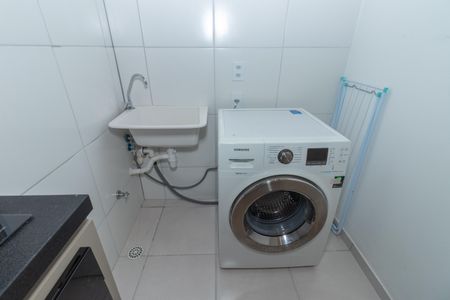 Apartamento à venda com 34m², 2 quartos e sem vaga Apartamento à venda com 34m², 2 quartos e sem vagaCozinha e Área de Serviço