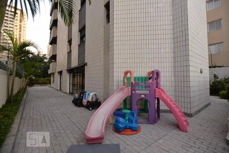 Apartamento à venda com 155m², 3 quartos e 3 vagas Apartamento à venda com 155m², 3 quartos e 3 vagasÁrea comum