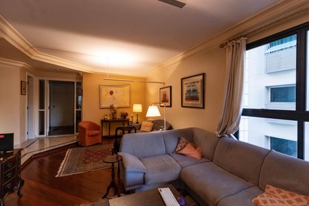 Apartamento à venda com 155m², 3 quartos e 3 vagas Apartamento à venda com 155m², 3 quartos e 3 vagasSala