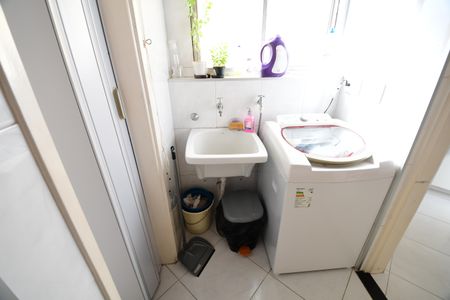 Apartamento à venda com 79m², 2 quartos e 1 vagaÁrea de Serviço