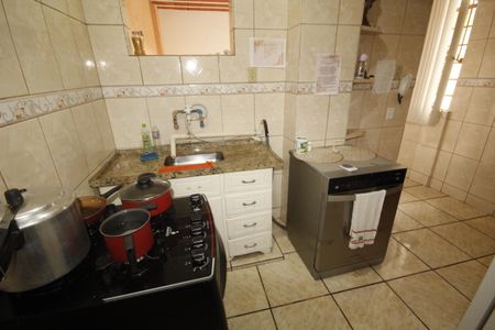 Casa à venda com 280m², 6 quartos e 2 vagascozinha