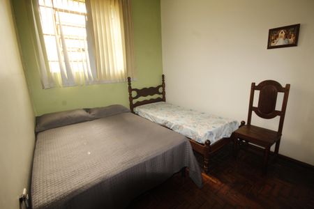 Casa à venda com 280m², 6 quartos e 2 vagasquarto 3