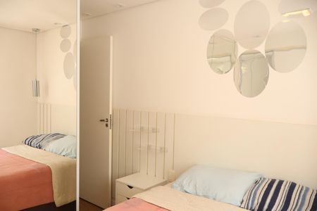 Suíte de casa à venda com 3 quartos, 120m² em Vila Santa Clara, São Paulo