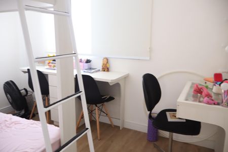 Casa à venda com 120m², 3 quartos e 2 vagasQuarto