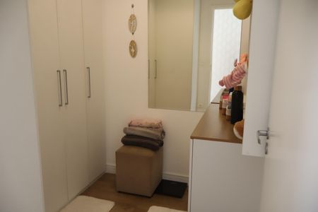 Casa à venda com 120m², 3 quartos e 2 vagasCloset