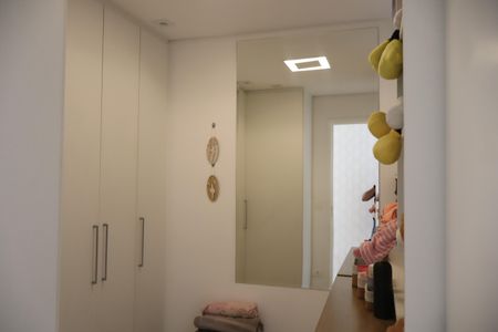 Casa à venda com 120m², 3 quartos e 2 vagasCloset