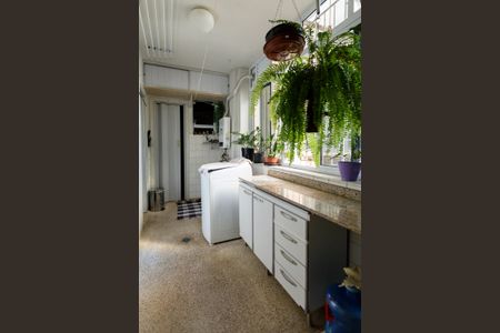 Apartamento à venda com 104m², 3 quartos e 1 vagaÁrea de Serviço