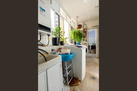 Apartamento à venda com 104m², 3 quartos e 1 vagaÁrea de Serviço