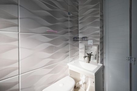 Apartamento para alugar com 38m², 2 quartos e sem vaga Apartamento para alugar com 38m², 2 quartos e sem vagaBanheiro