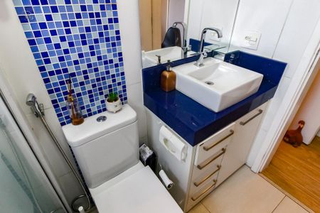 Apartamento à venda com 75m², 2 quartos e 1 vaga Apartamento à venda com 75m², 2 quartos e 1 vagaBanheiro da Suíte