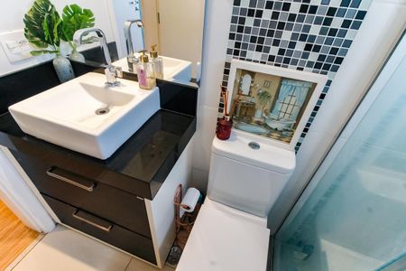 Apartamento à venda com 75m², 2 quartos e 1 vaga Apartamento à venda com 75m², 2 quartos e 1 vagaBanheiro Corredor