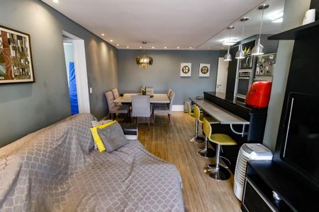 Apartamento à venda com 75m², 2 quartos e 1 vaga Apartamento à venda com 75m², 2 quartos e 1 vagaSala