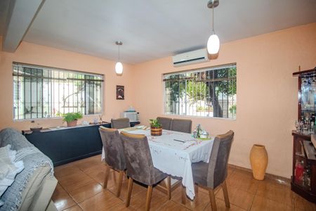 Casa à venda com 140m², 4 quartos e 3 vagas Casa à venda com 140m², 4 quartos e 3 vagasSala 2