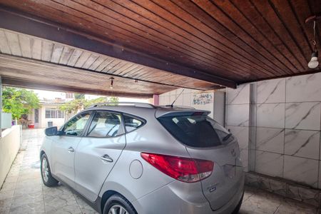 Casa à venda com 140m², 4 quartos e 3 vagas Casa à venda com 140m², 4 quartos e 3 vagasGaragem
