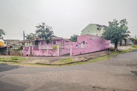 Casa à venda com 140m², 4 quartos e 3 vagas Casa à venda com 140m², 4 quartos e 3 vagasFachada/Placa