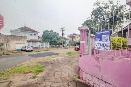 Casa à venda com 140m², 4 quartos e 3 vagas Casa à venda com 140m², 4 quartos e 3 vagasFachada/Placa