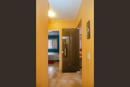 Casa à venda com 140m², 4 quartos e 3 vagas Casa à venda com 140m², 4 quartos e 3 vagasCorredor