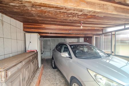 Casa à venda com 140m², 4 quartos e 3 vagas Casa à venda com 140m², 4 quartos e 3 vagasGaragem