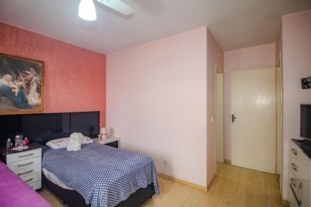 Casa à venda com 140m², 4 quartos e 3 vagas Casa à venda com 140m², 4 quartos e 3 vagasSuite